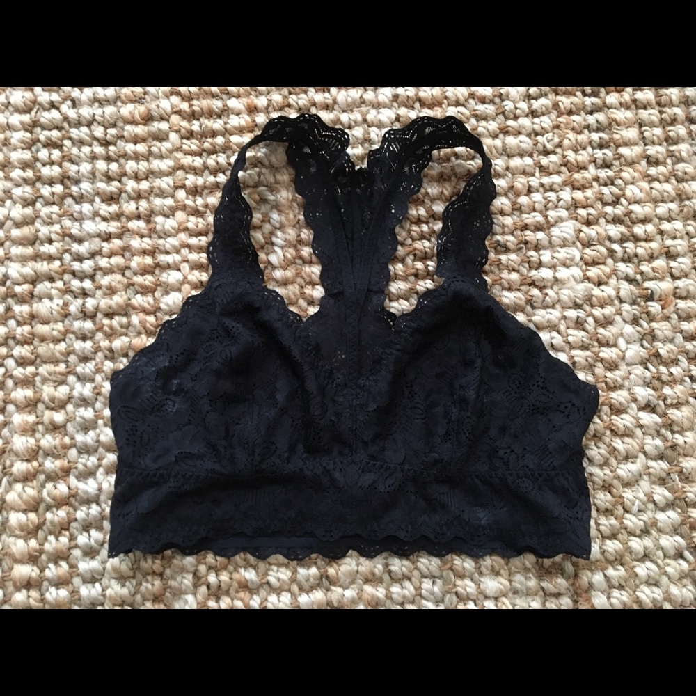 Cross back lace bandeau